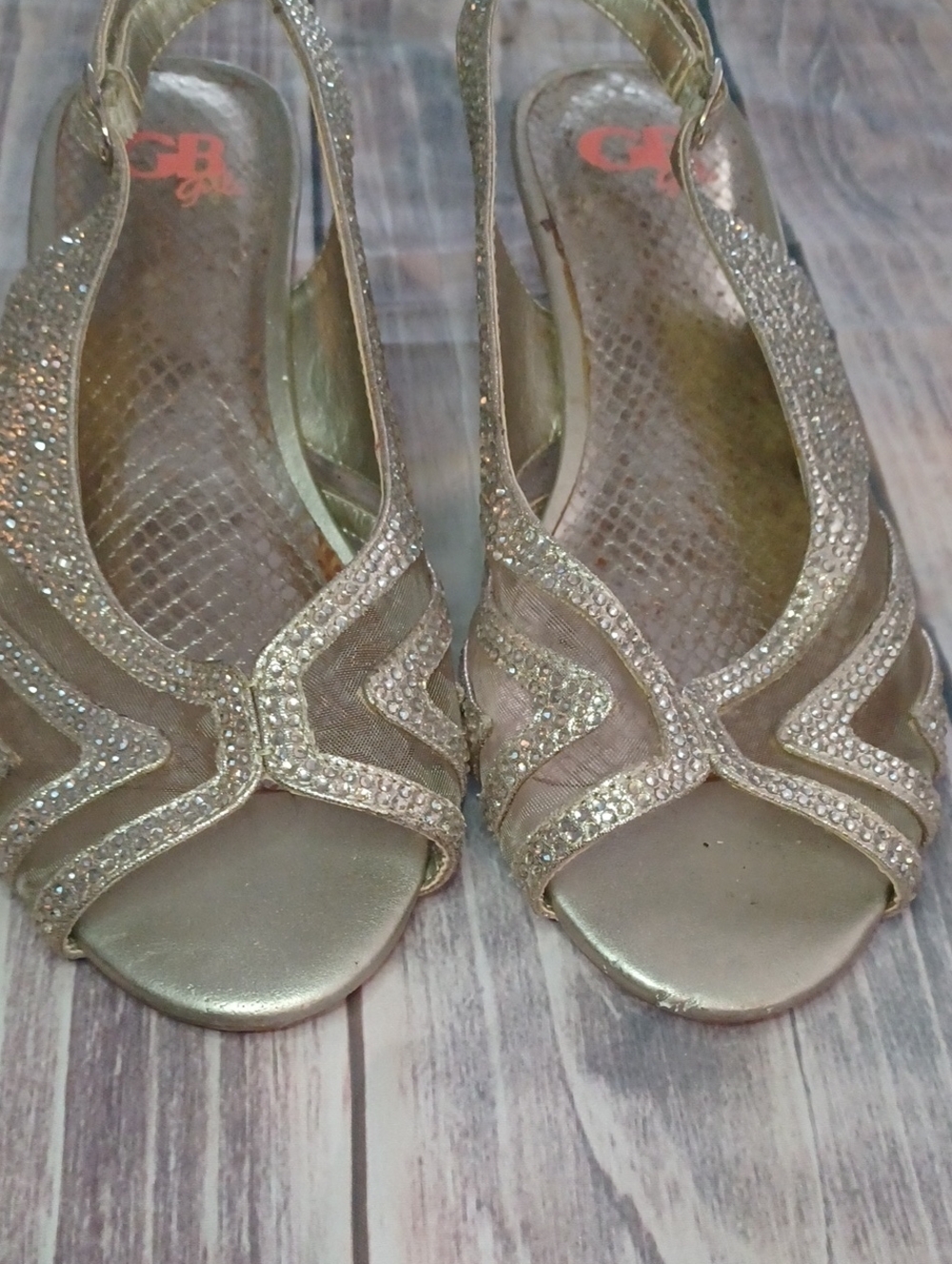 GB Gianni Bini Little Girl Gold Sparkly High Heel Buckle Sandal Sz 2M